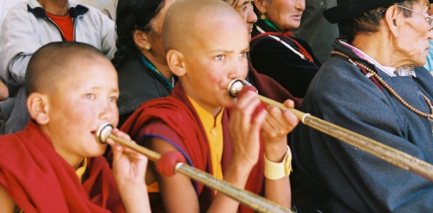 Little-monk-with-trumpet